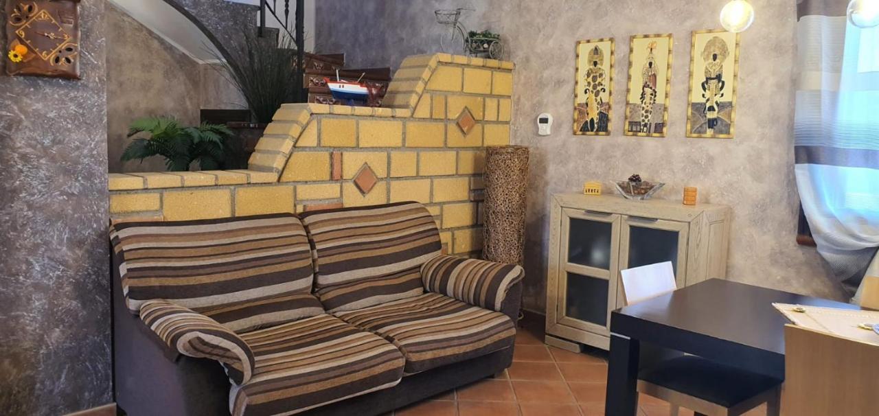 Villa Marianna Con Piscina Privata Ampi Spazi Esterni E Wifi Free トラビーア エクステリア 写真